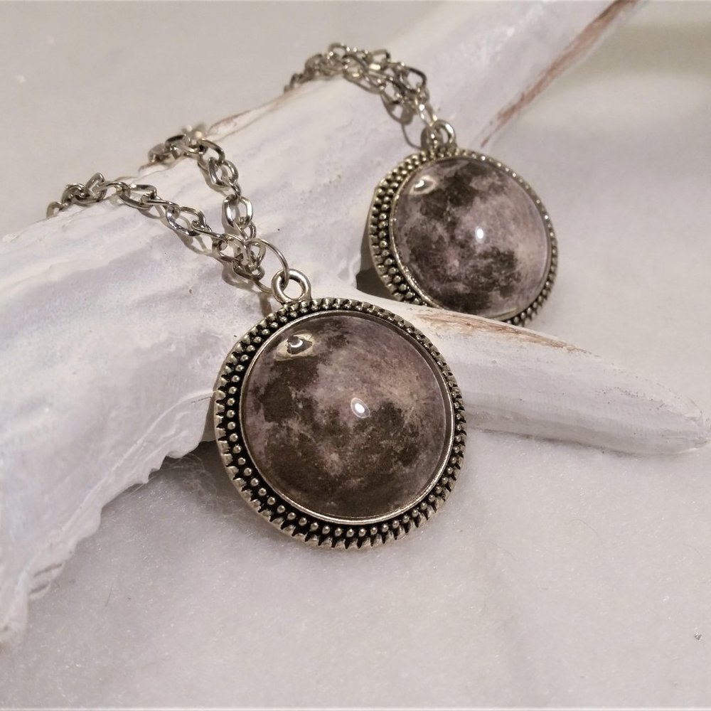 HANDMADE  Lunar Silver Medallion - Picture 4 of 6